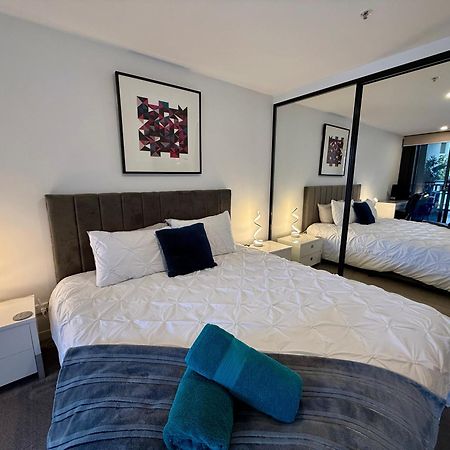 Midnight Luxe 1Br 1Bath Apartment 104 In The Heart Of Braddon Pool Sauna Secure Parking Wine Wifi Canberra Exteriér fotografie