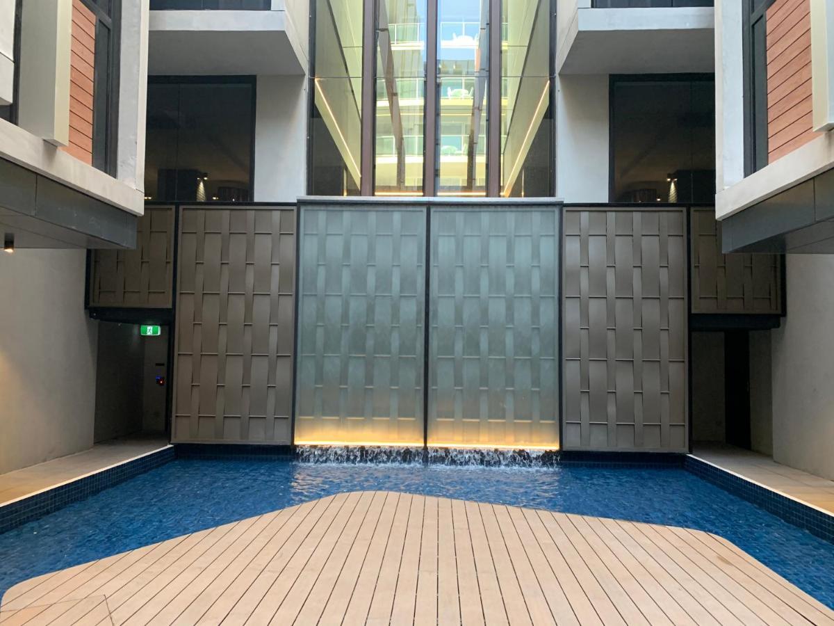 Midnight Luxe 1Br 1Bath Apartment 104 In The Heart Of Braddon Pool Sauna Secure Parking Wine Wifi Canberra Exteriér fotografie