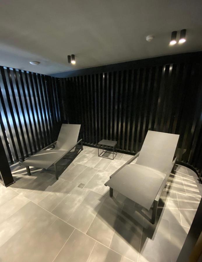 Midnight Luxe 1Br 1Bath Apartment 104 In The Heart Of Braddon Pool Sauna Secure Parking Wine Wifi Canberra Exteriér fotografie