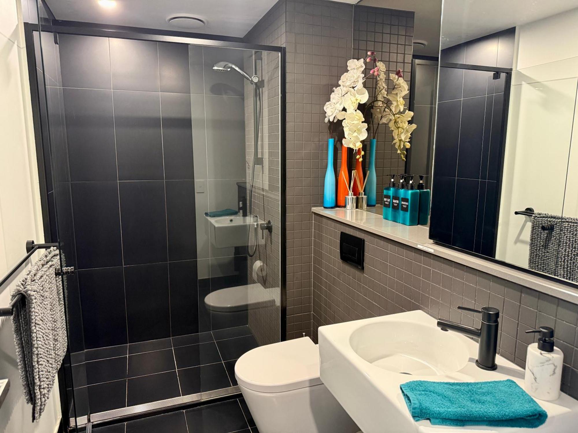 Midnight Luxe 1Br 1Bath Apartment 104 In The Heart Of Braddon Pool Sauna Secure Parking Wine Wifi Canberra Exteriér fotografie