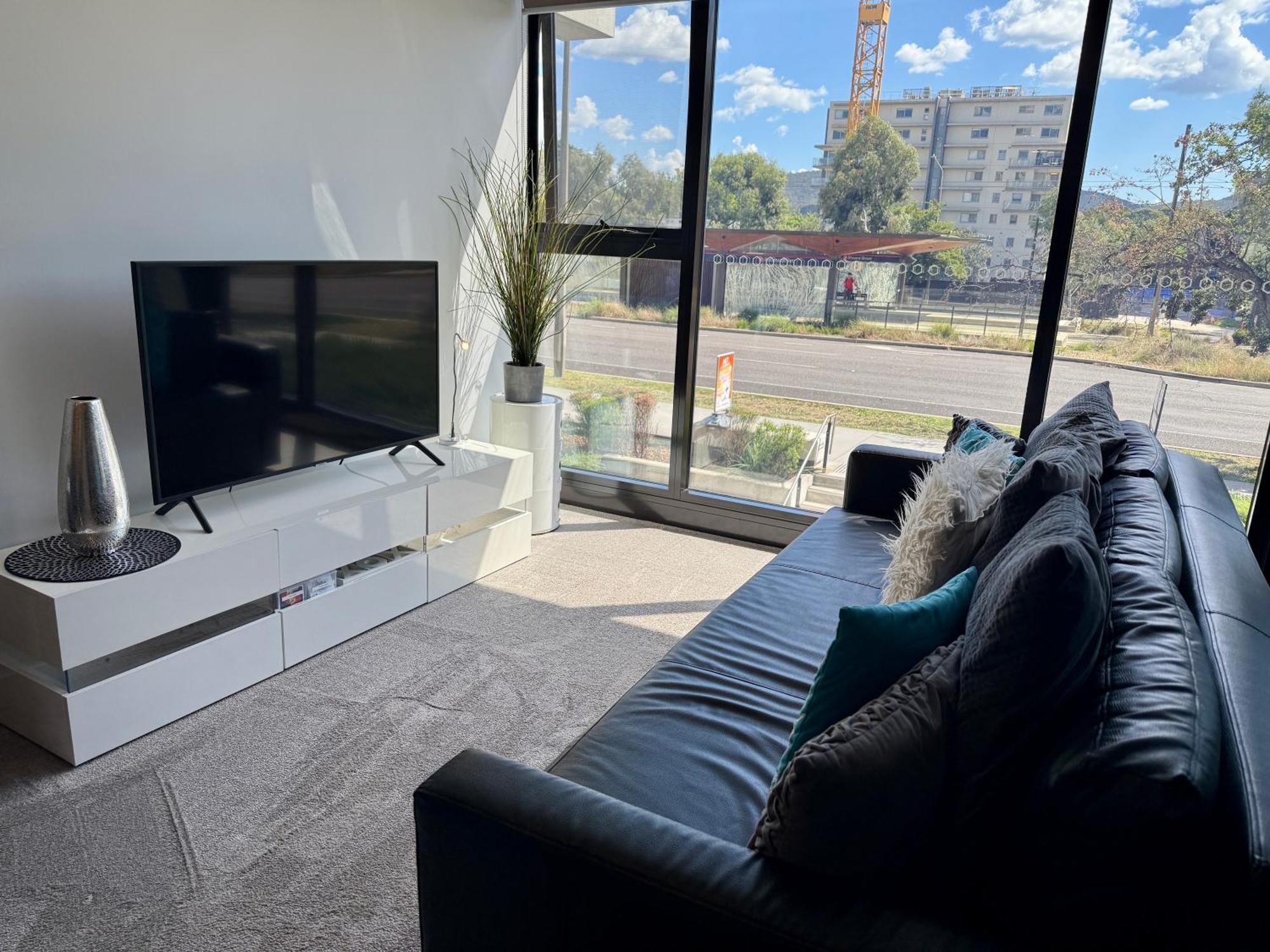Midnight Luxe 1Br 1Bath Apartment 104 In The Heart Of Braddon Pool Sauna Secure Parking Wine Wifi Canberra Exteriér fotografie