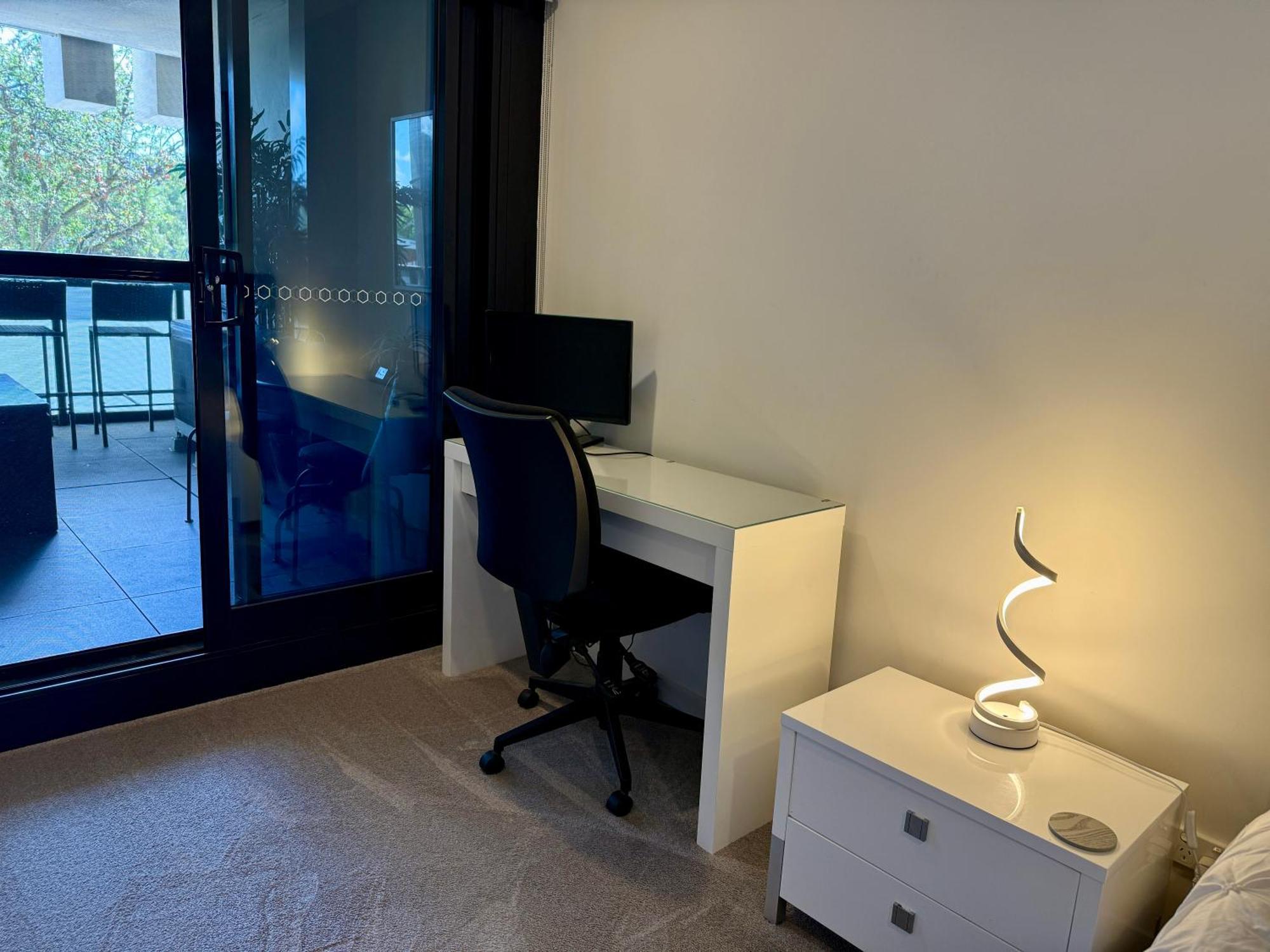 Midnight Luxe 1Br 1Bath Apartment 104 In The Heart Of Braddon Pool Sauna Secure Parking Wine Wifi Canberra Exteriér fotografie